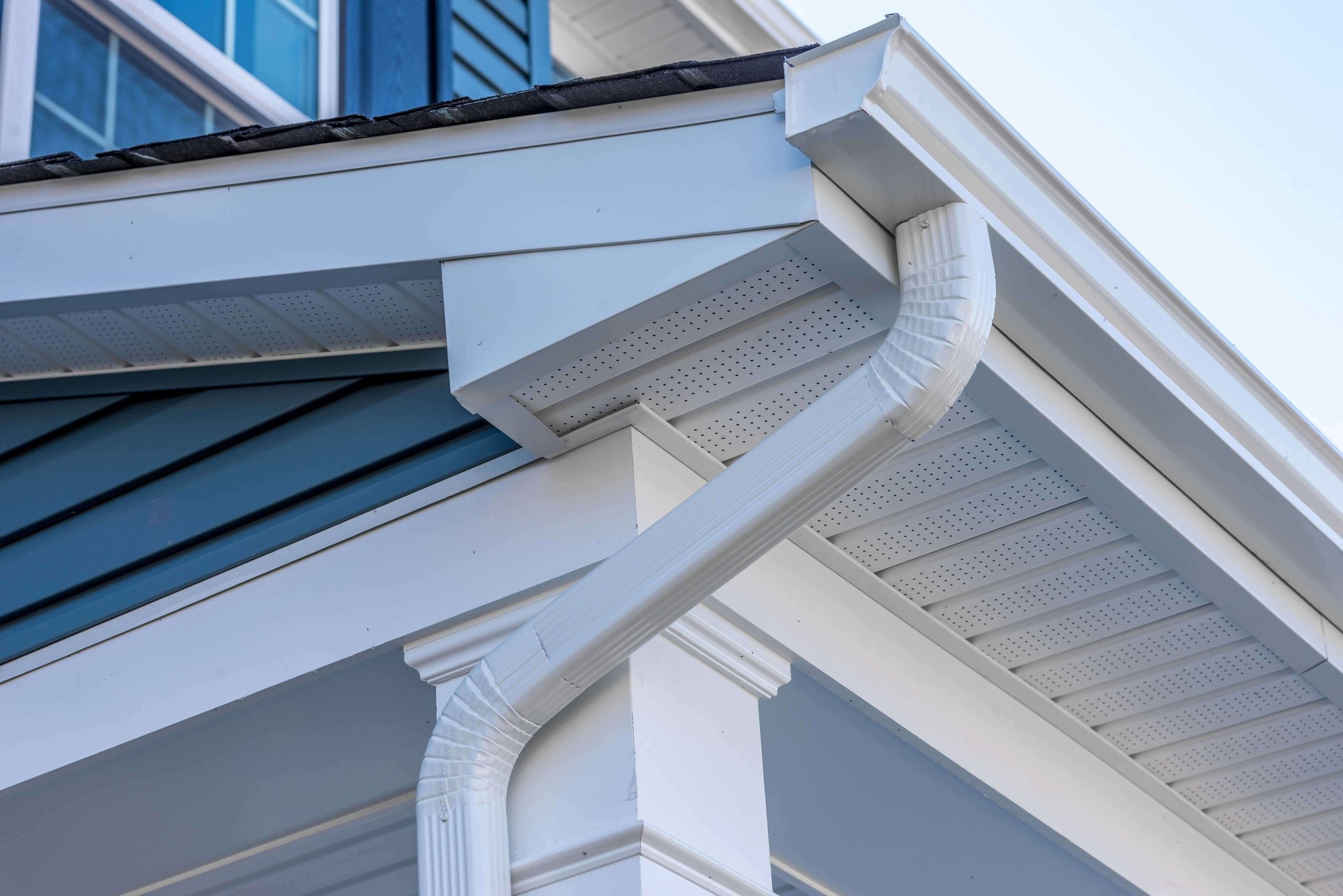 Cheap and durable vinyl gutters installation in Pensacola